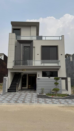 Others 5, one click guest House, Islamabad