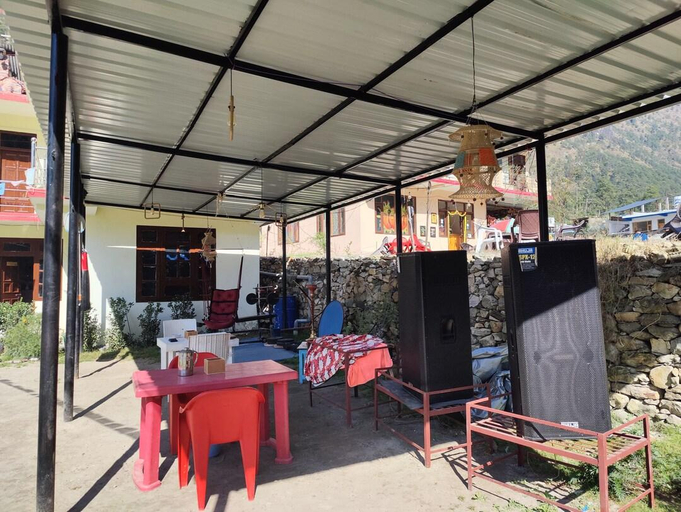 Food & Drinks 4, Breathe Inn Stay, Kullu