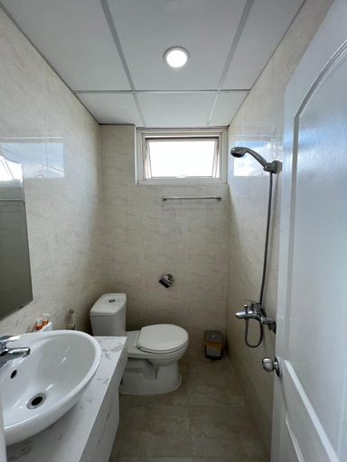 Bathroom 2, Apartment Superior, Nha Trang