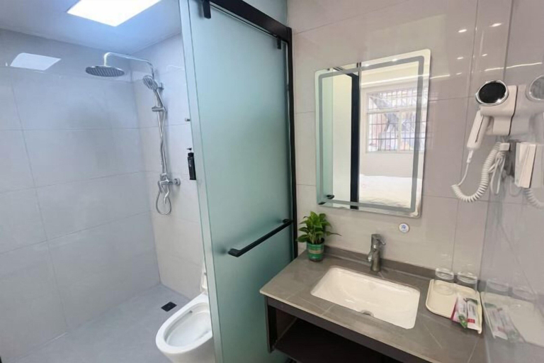 Bathroom 2, Xuancheng Qinglin Hotel, Xuancheng