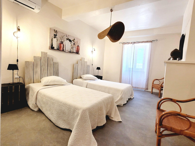 Bedroom 2, Village House in La Caunette With Pool, Hérault