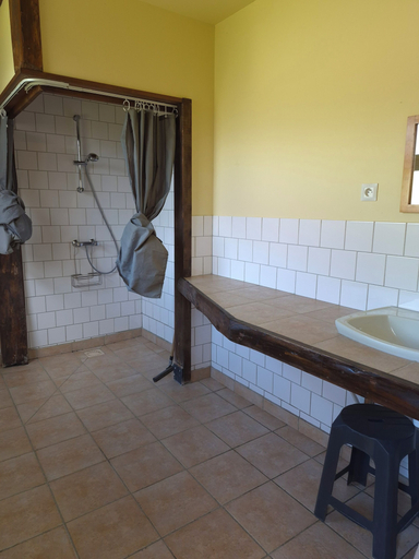 Bathroom 5, Goute la vie, Ain
