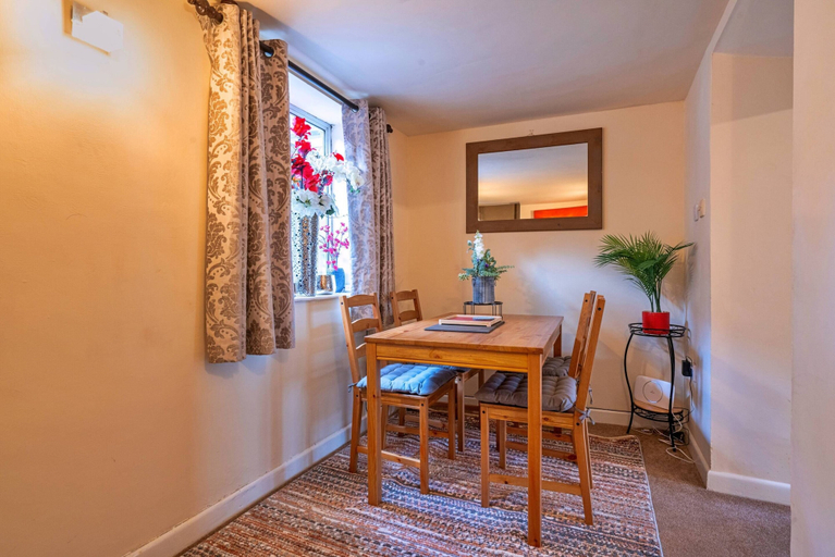 Primary image, Cottage in Peak District near Chatsworth House, Derbyshire