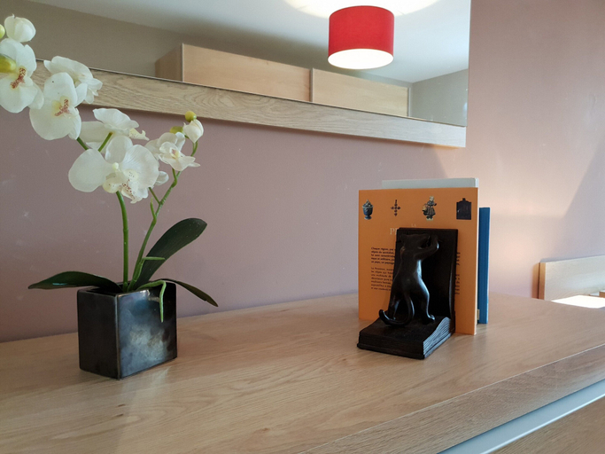 Interior detail 4, Spacious Villa With Pool, Vaucluse