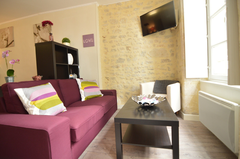 Living room 3, Modern Bayeux Hideaway, Calvados