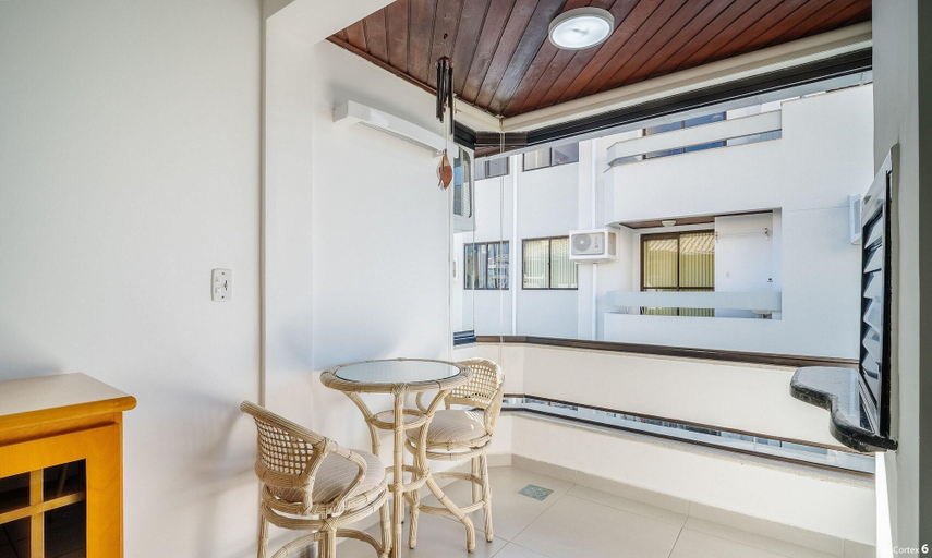 Dining 4, Condomínio bem localizado a 100m da Praia - CSC, Florianopolis