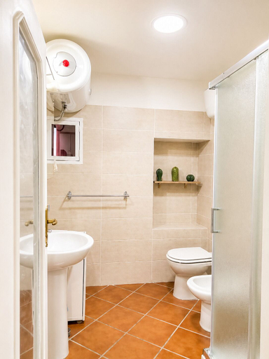 Bathroom 5, Chocolate's Home, Napoli