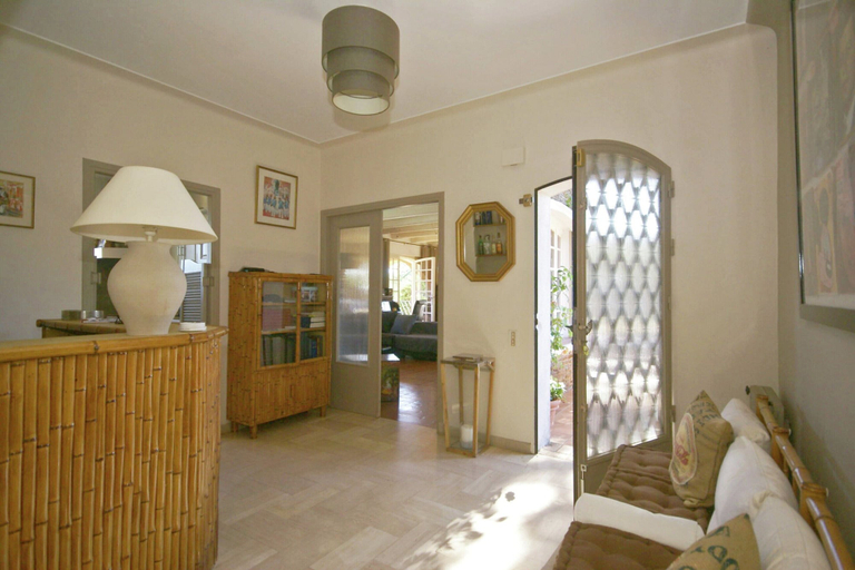 Reception 3, Holiday Home in Var Near Beaches & Pool, Var