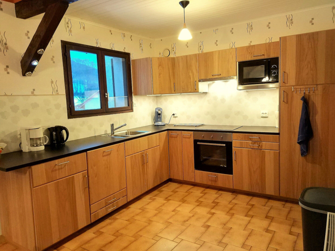 Others 2, Cozy Chalet Escape in the Alps, Isère