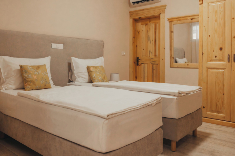 Bedroom 2, Aminess Kadoor Hotel, Karlovac