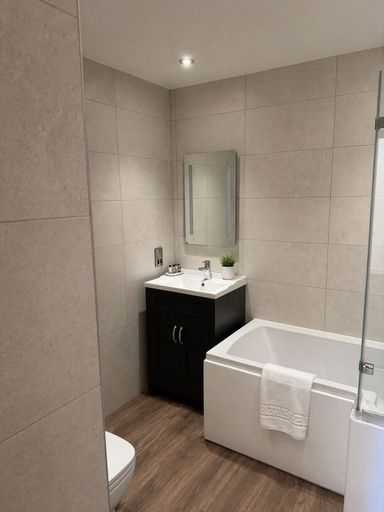 Bathroom 2, The Hurt Arms, Derbyshire