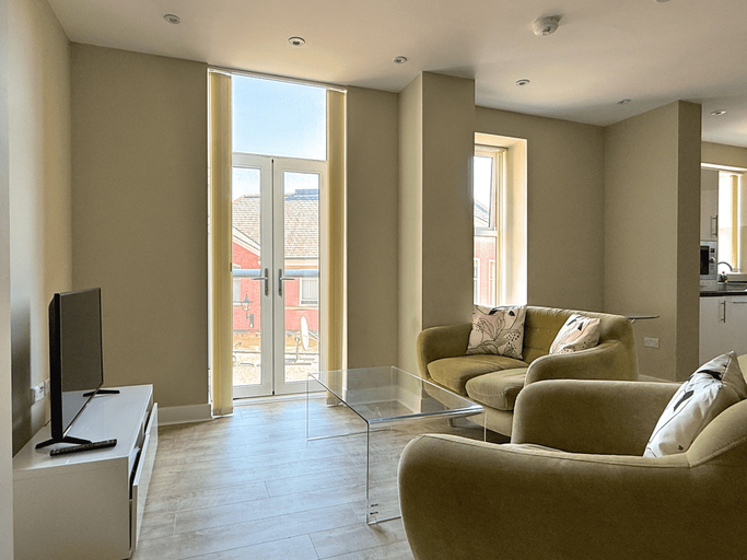 Living area 3, Elegant 2 Bed City Centre Flat, Sheffield