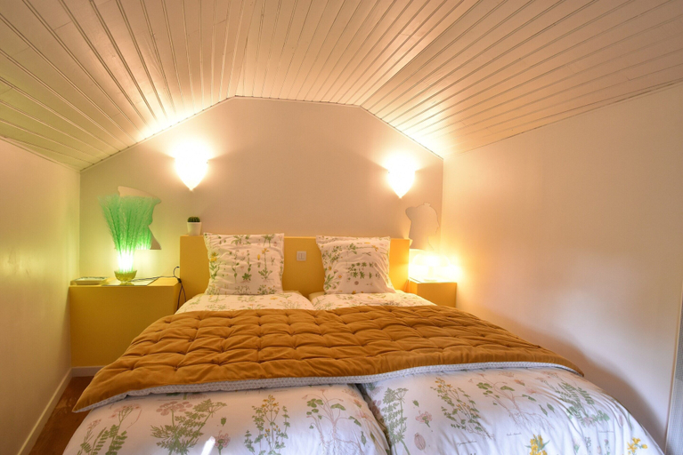 Room 2, Charming Escape, Yevre-la-ville, Loiret