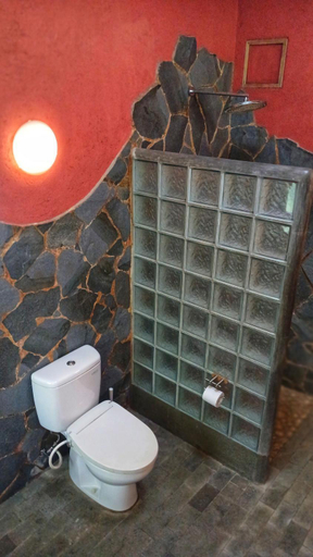 Bathroom 2, Villa Kanari Batukaras, Pangandaran