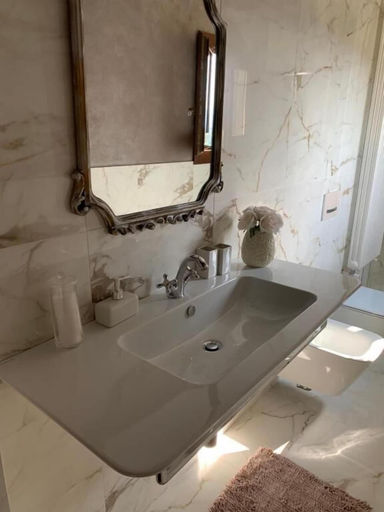 Bathroom 5, B&B L Orologio, Florence