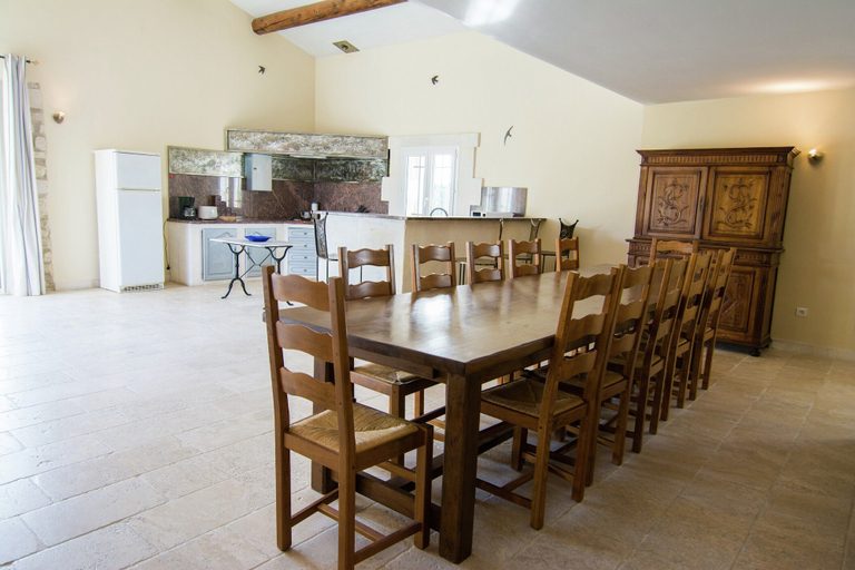 Dining 2, Vineyard Villa in Montfrin, Gard