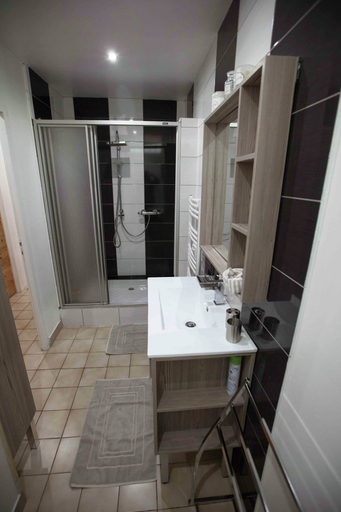 Bathroom 2, Chalet in Raon-l'etape Near Lake, Vosges