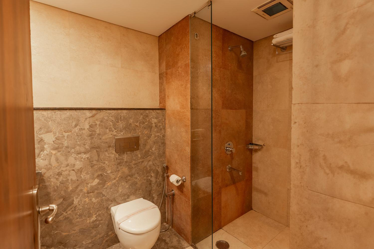 Bathroom 5, Whispering Palms Hotel, Jaipur, Jaipur