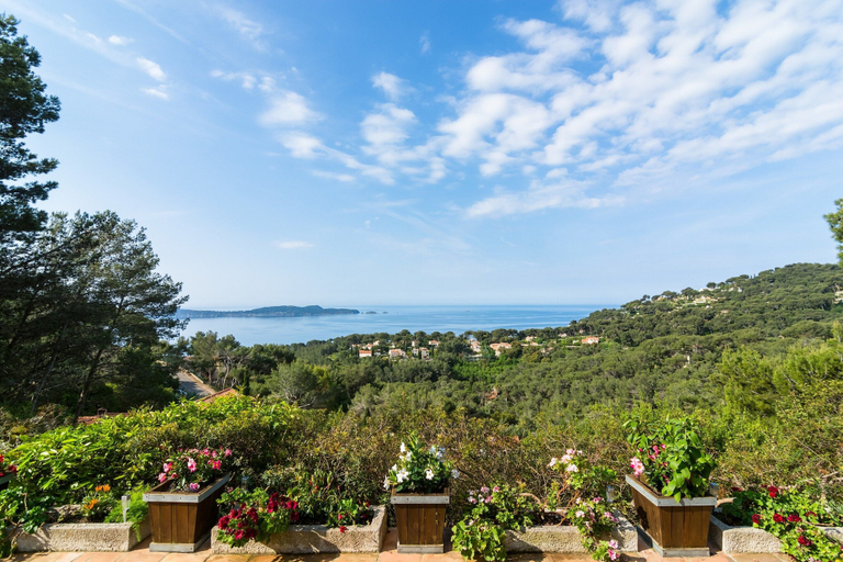 View from property 4, Villa in Hyeres Near Beach & Pool, Var