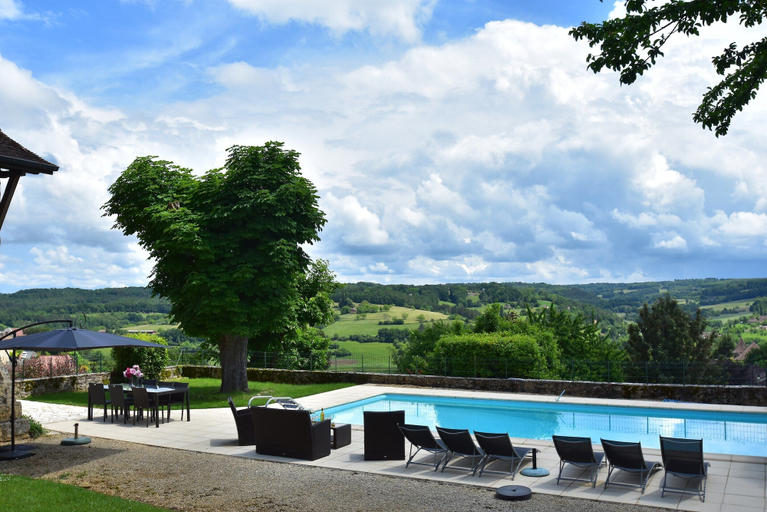 View from property 4, Elegant Mansion Stay in Belves, Dordogne