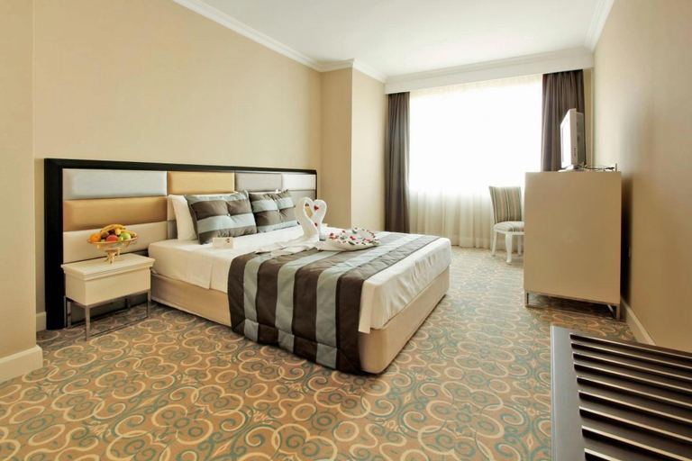 Bedroom 2, Taksim Square Hotel, Beyoğlu