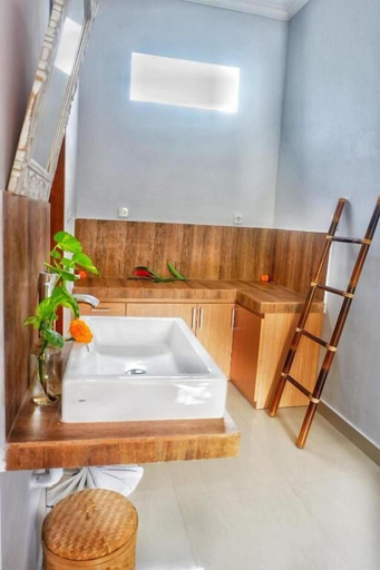 Bathroom 3, canang gardens, Gianyar