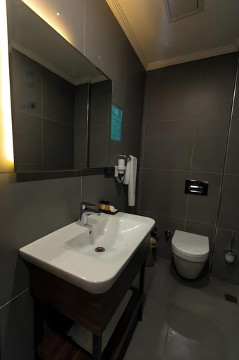 Bathroom 3, SANTANA OTEL, Arsin