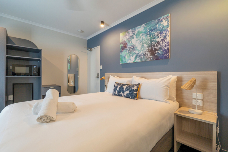 Bedroom 3, Cairns Southgate Hotel, Cairns
