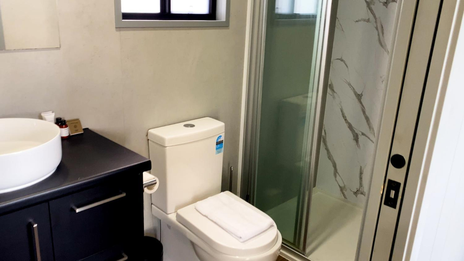 Bathroom 3, Gunabul Homestead & Golf Course, Cooloola - Gympie only