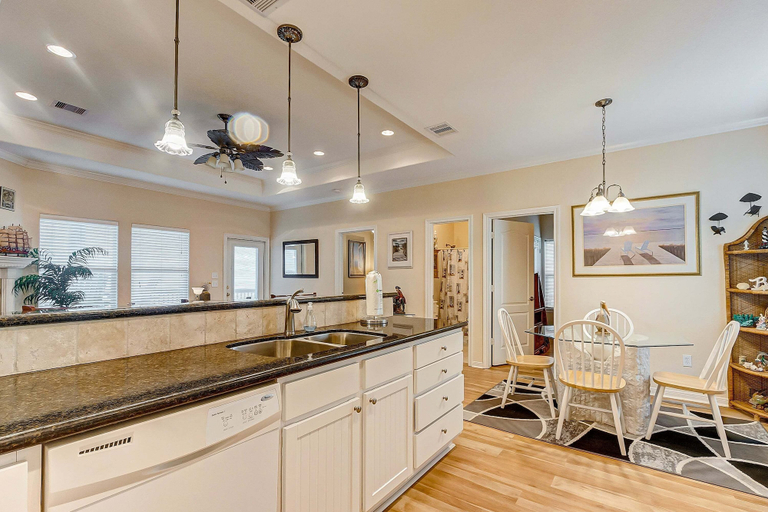 Private kitchen 5, Sharkyfin's Ii 3 Bedroom Home, Galveston