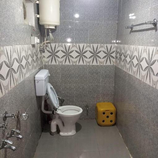 Bathroom 3, Thrillomania Mcleodganj, Kangra