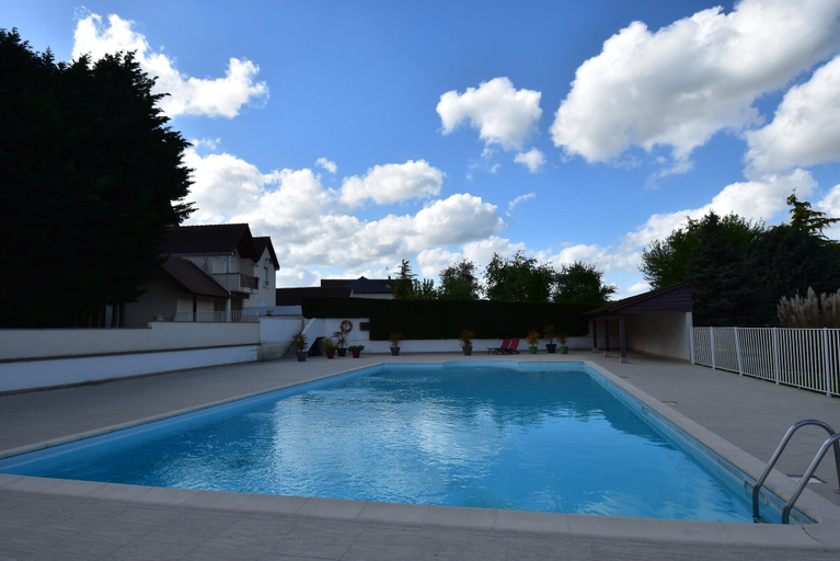 Primary image, Charming Holiday Home With Pool and Pond, Indre