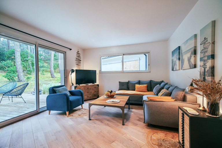 Living room 4, Chic Retreat by the Dunes, Gironde