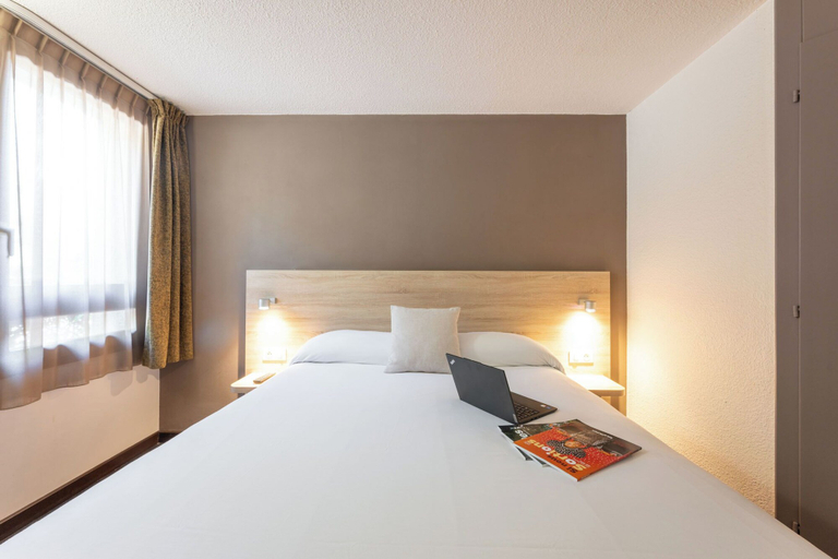 Bedroom 4, Hôtel des Trois Massifs, Grenoble Sud Claix, Isère