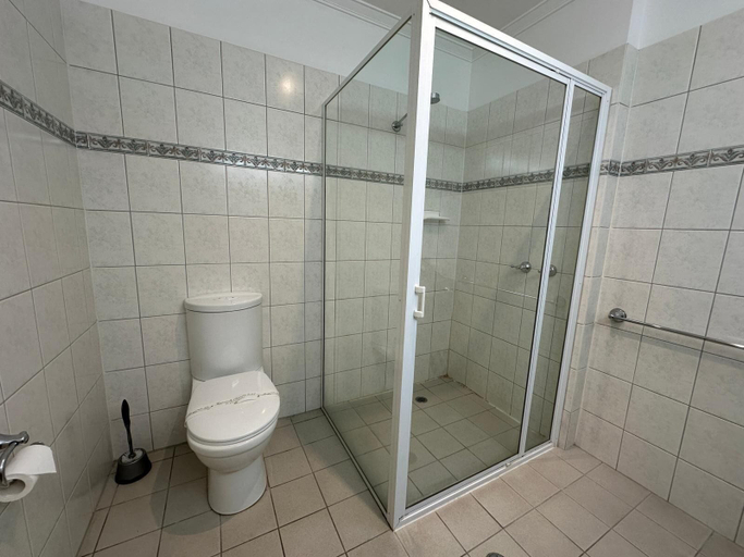 Bathroom 5, Crystal INN, Gr. Bendigo - Inner East