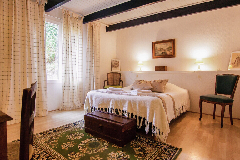 Room 4, Holiday Home in Bourgnac With Private Pool, Dordogne