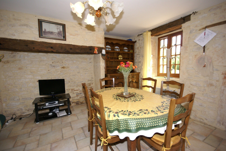 Dining 5, Spacious Holiday Home With Private Pool, Lot