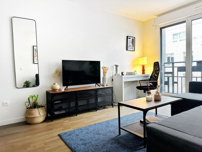 Living area 2, Céline 21, Hauts-de-Seine