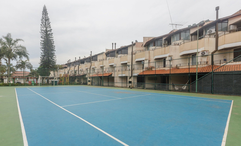 Sport court, Discover Comfort and Leisure 170 m From Ponta das Canas Beach - Mvcs, Florianopolis