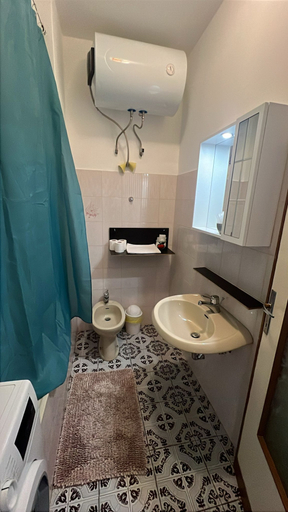 Bathroom 4, Atelier San Giacomo, Trieste