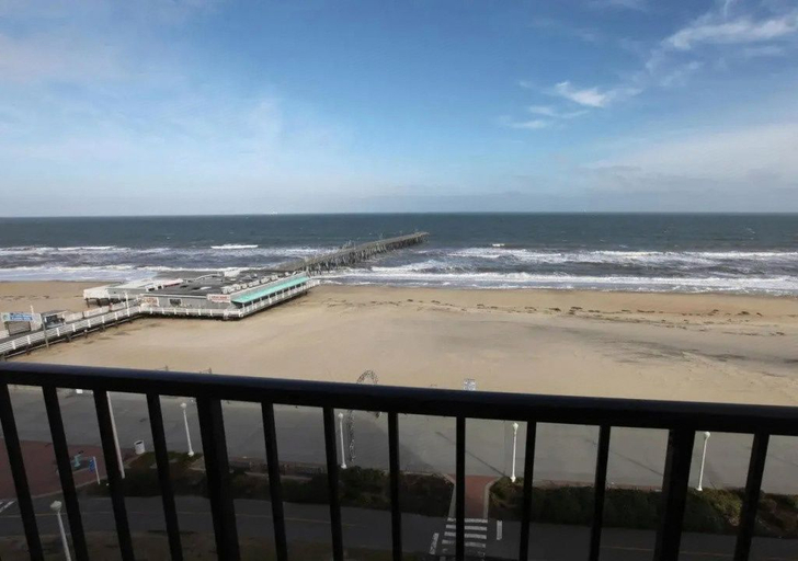 Others 4, Sandcastle Resort, Virginia Beach