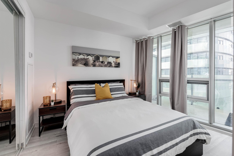 Room 2, Widmer Grand, Toronto