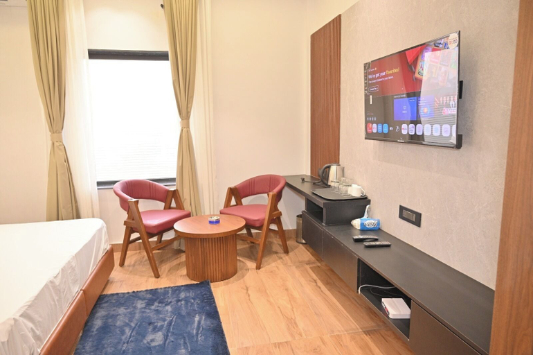 Room 3, Purav Hotel, Sonipat
