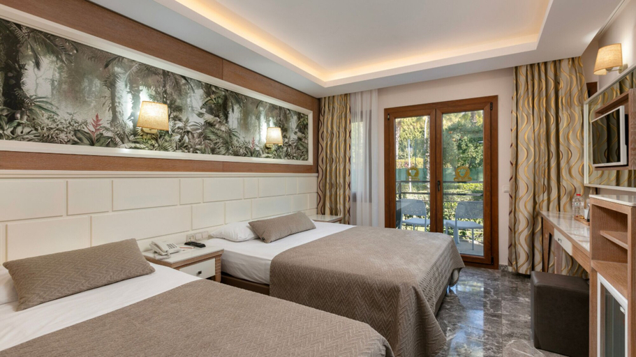 Bedroom 5, Club Hotel Phaselis Rose, Kemer