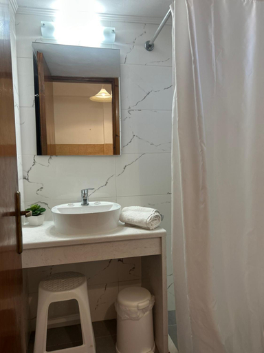 Bathroom 3, Antonio Studios, Ionian Islands