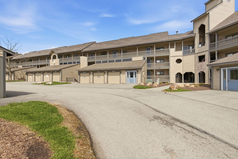 Exterior & Views 2, Seven Springs 1 BR Loft Condo by RedAwning, Somerset
