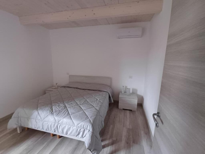 Room 5, B & B Sotto il lago, Potenza