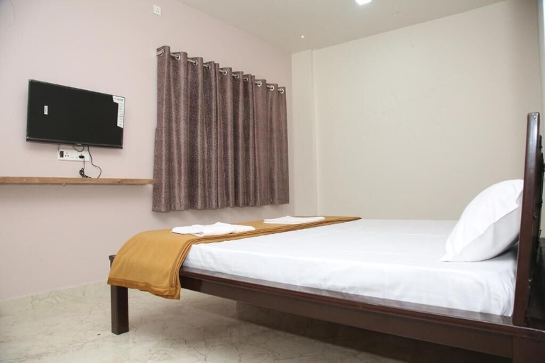 Others 3, Hotel Madhusudan Executive, Kolhapur