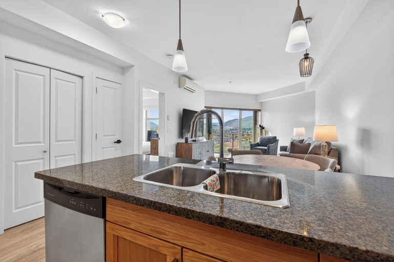 Interior, Spectacular View 1 Bdrm 202 At Amenity Filled Resort, Central Okanagan