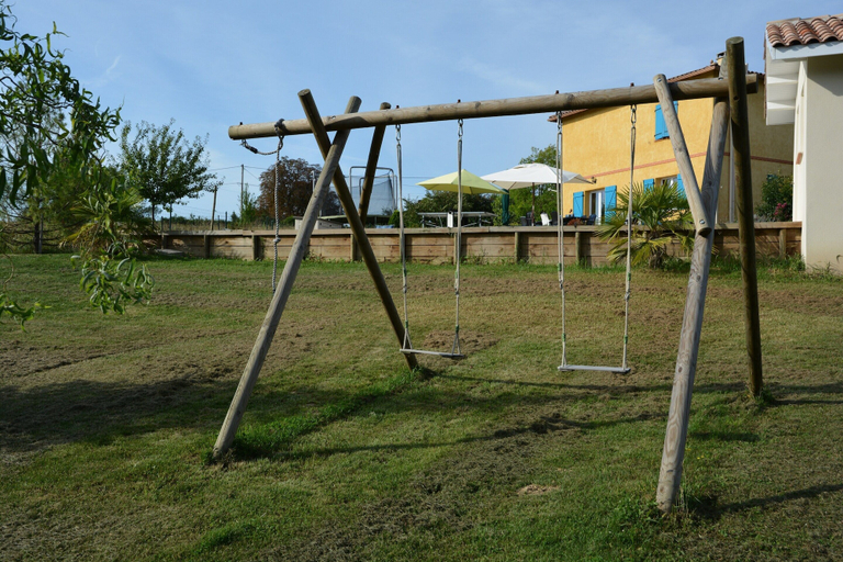 Garden 5, House in Piquecos With Private Pool & Garden, Tarn-et-Garonne